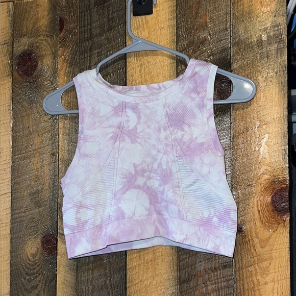 Workout crop - Picture 1 of 1